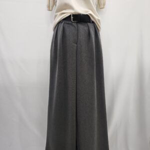 Pantalone palazzo con pinces e cintura