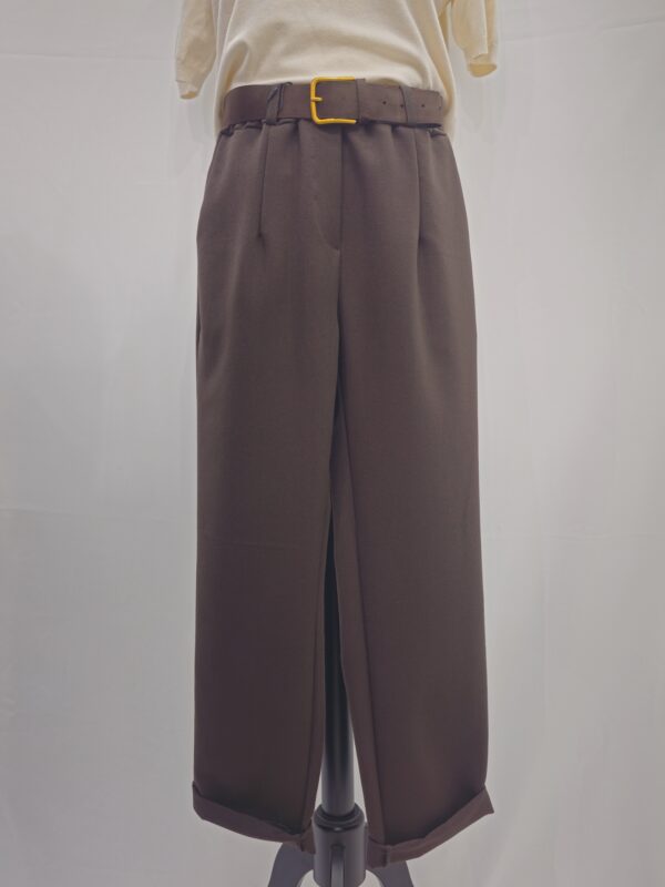 Pantalone palazzo con pinces e cintura