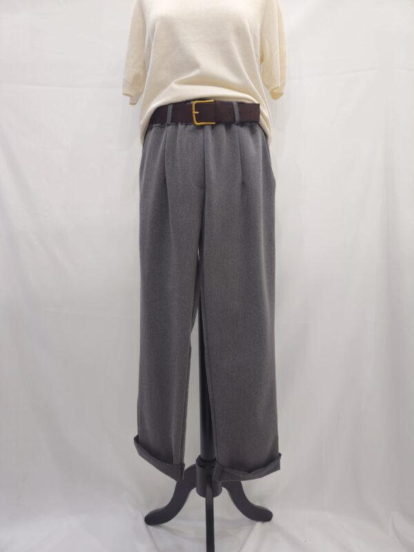 Pantalone con cintura ed elastico in vita