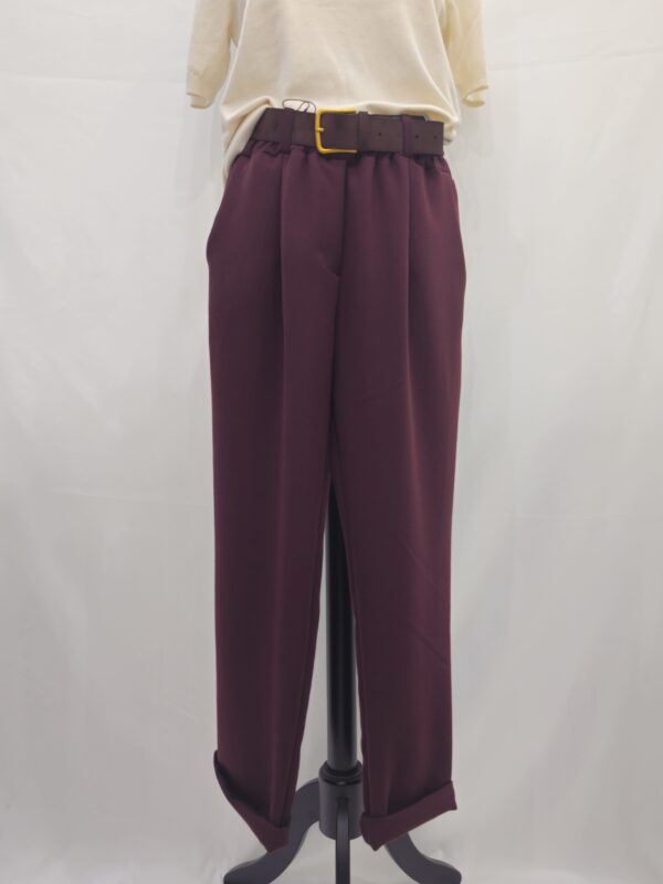Pantalone con cintura ed elastico in vita