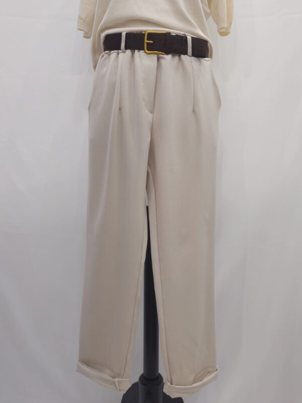 Pantalone con cintura ed elastico in vita