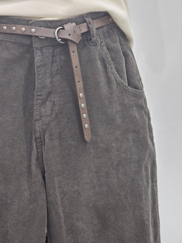 Pantalone baggy in velluto con cintura