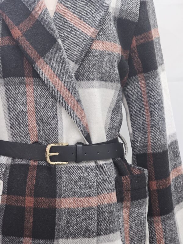 20251023_174409 Giacca scozzese con cintura
