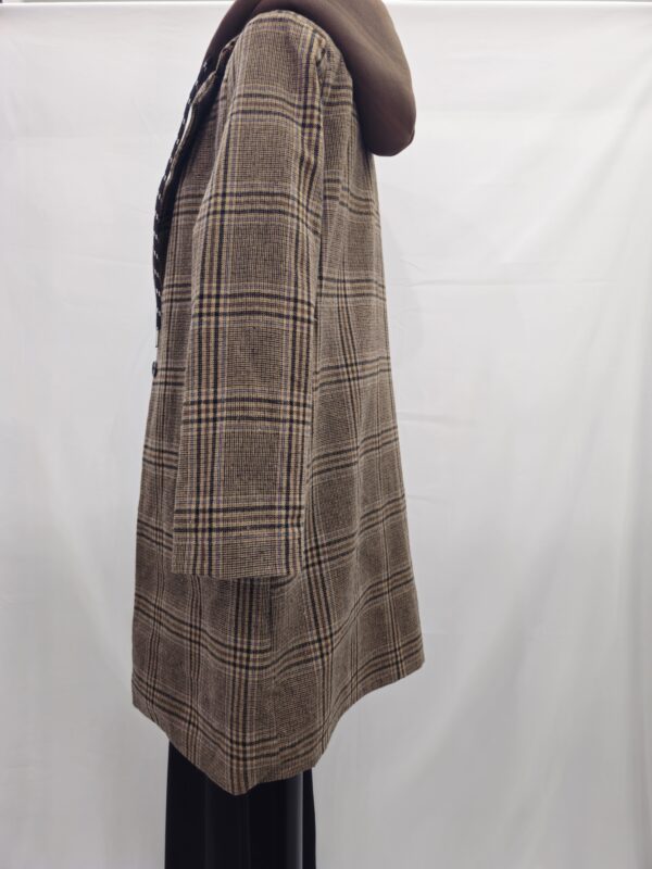 Cappotto con inserto felpa e cappuccio