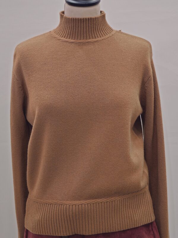 20251028_134950 Maglioncino lupetto