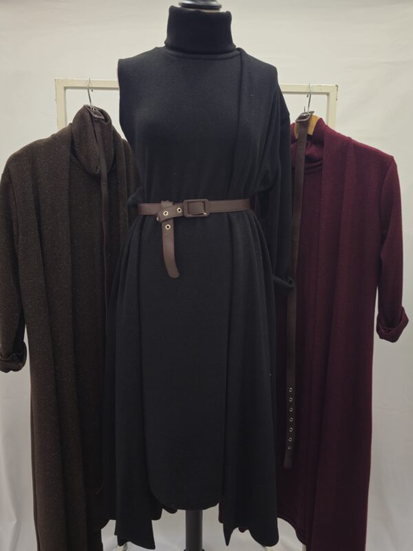 Abito smanicato con spolverino