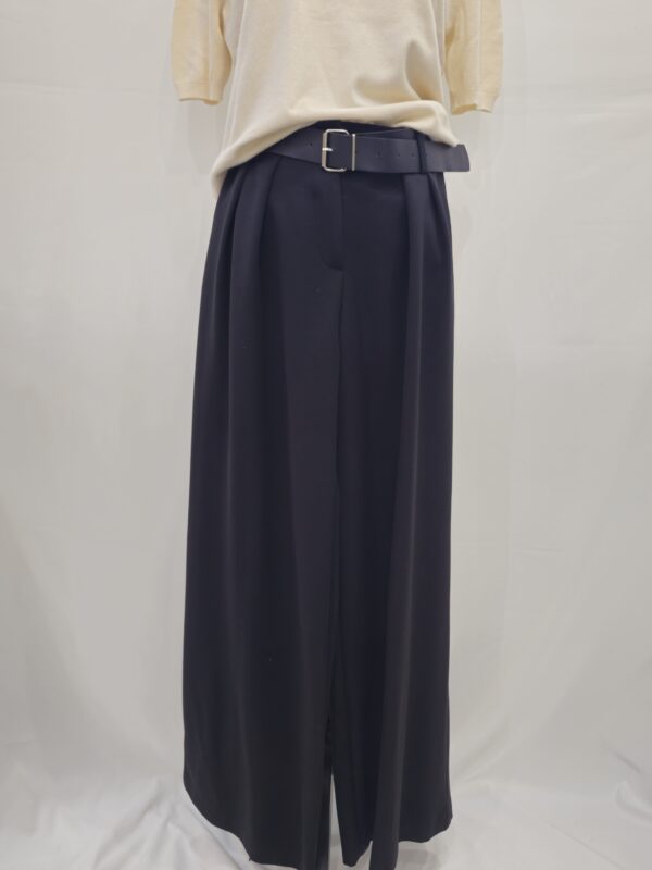 Pantalone palazzo con pinces e cintura