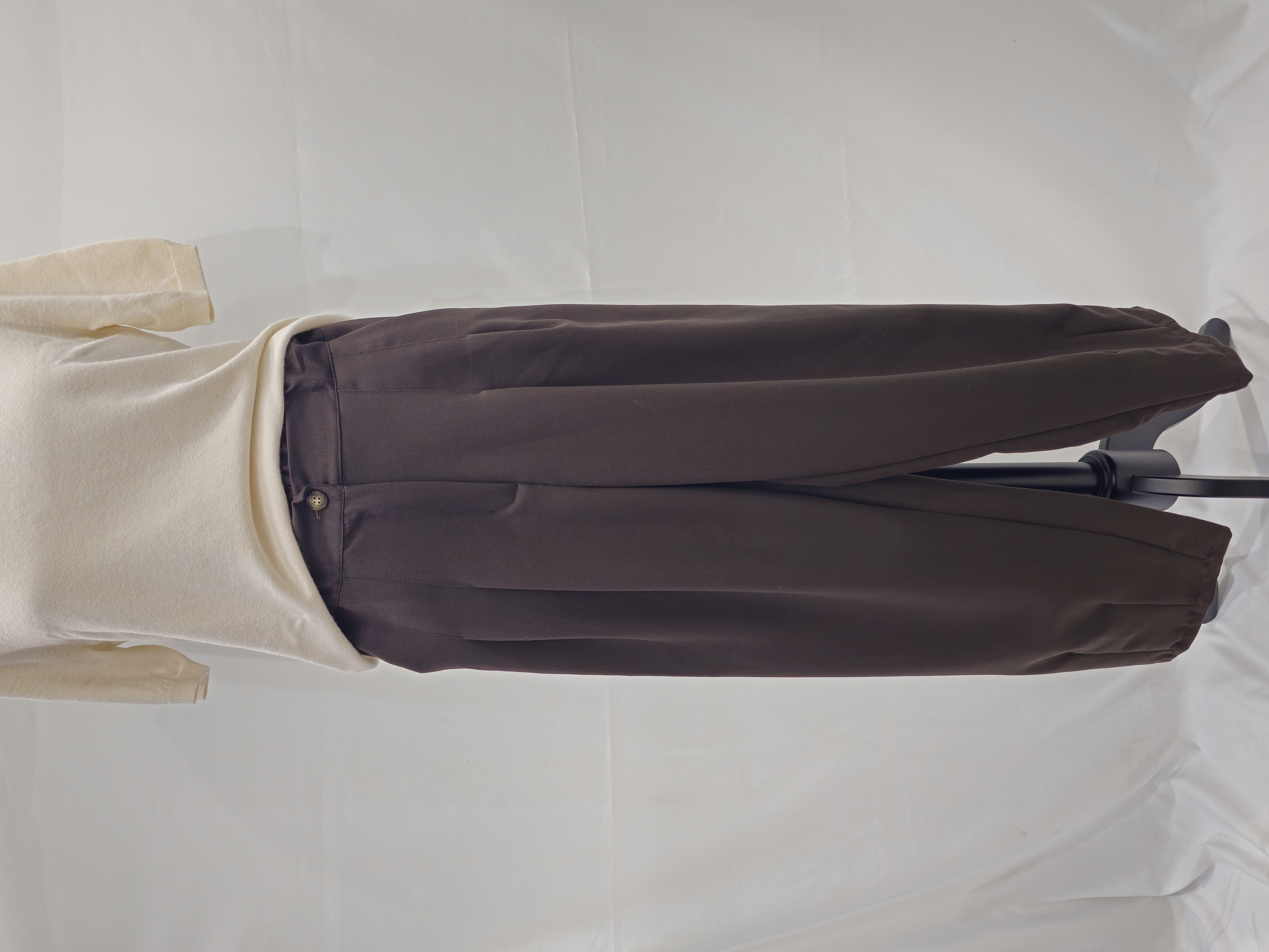 pantalone baggy con elastico dietro