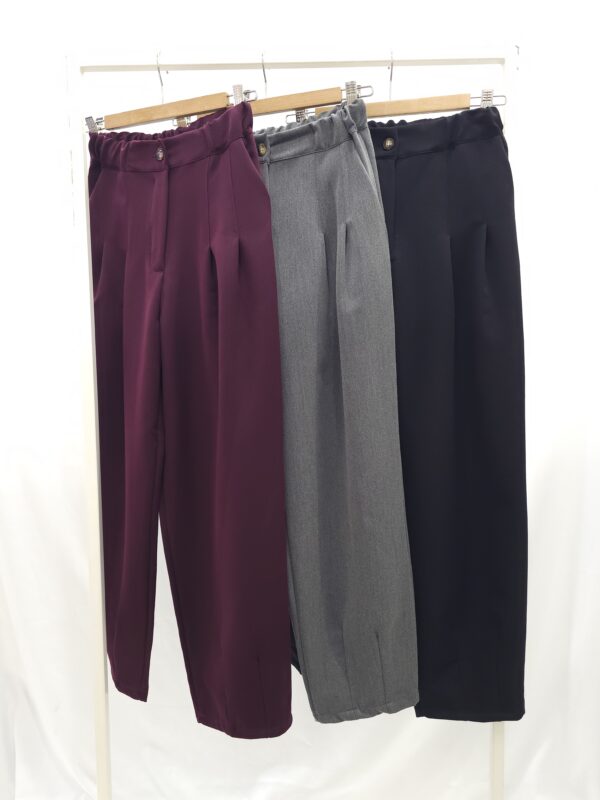pantalone baggy con elastico dietro