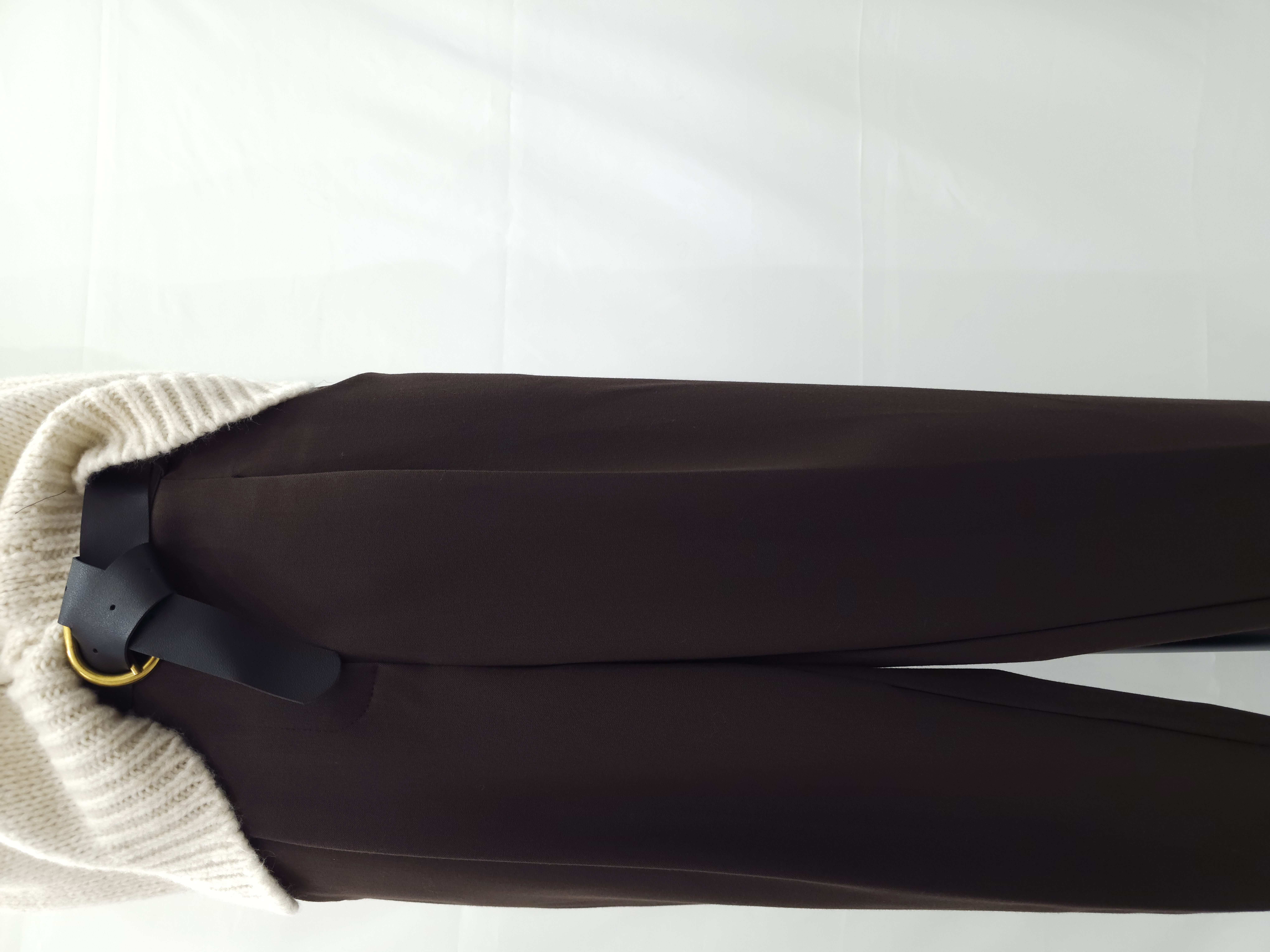 20251111_144852 Pantalone con cinta